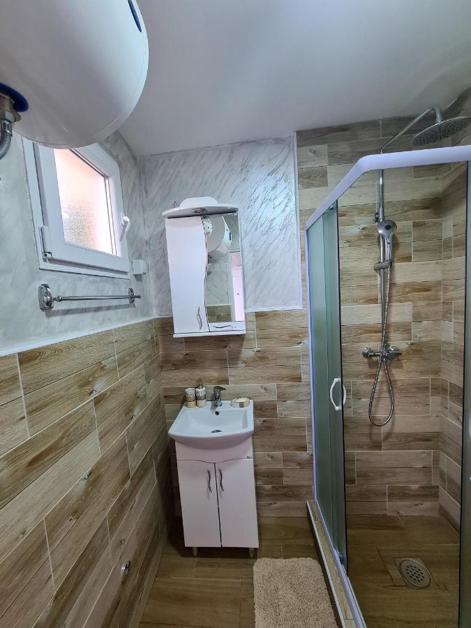 Apartmani Kuljanin Donji Milanovac Eksteriør billede